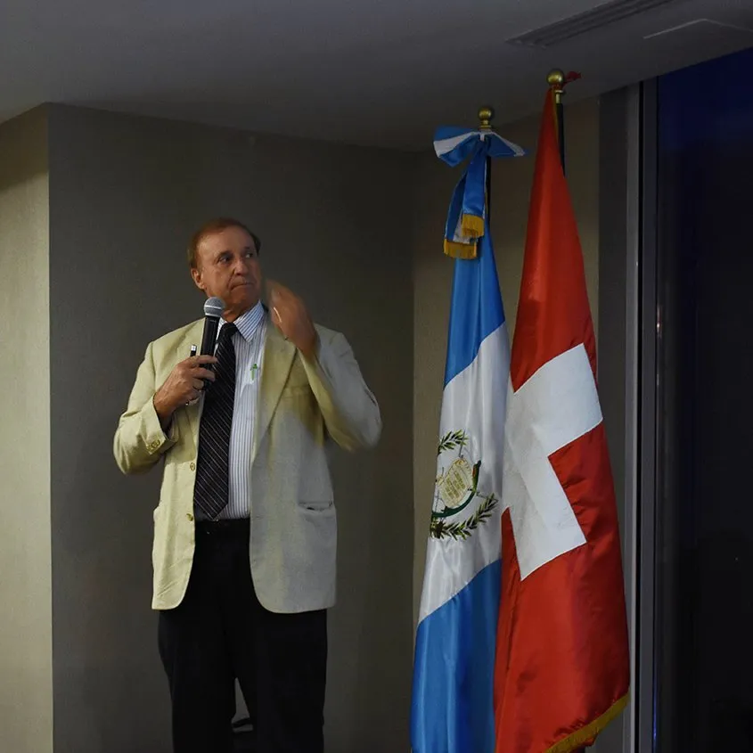 Cena-Conversatorio con Dr. Richard D. Hansen