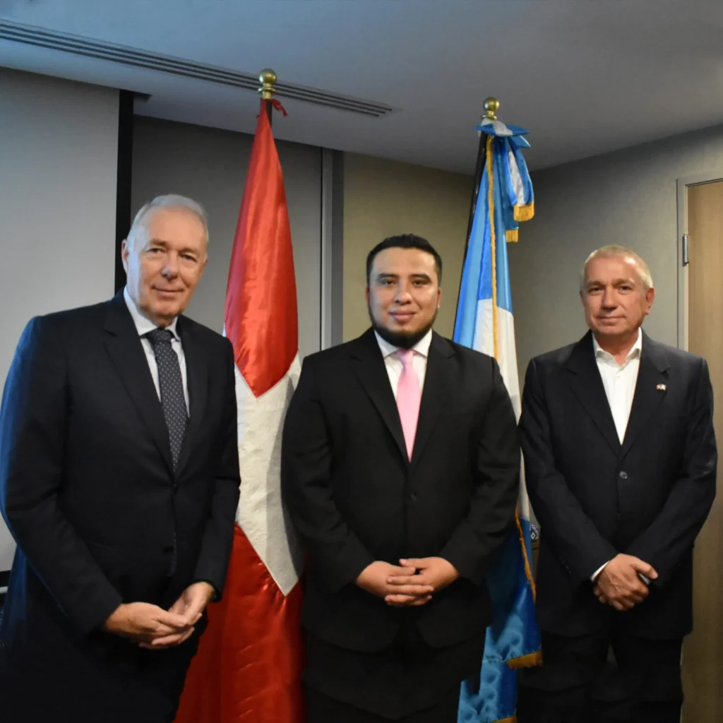 Desayuno-Conversatorio “Fortalezas y Debilidades de Economía de Guatemala 2020”